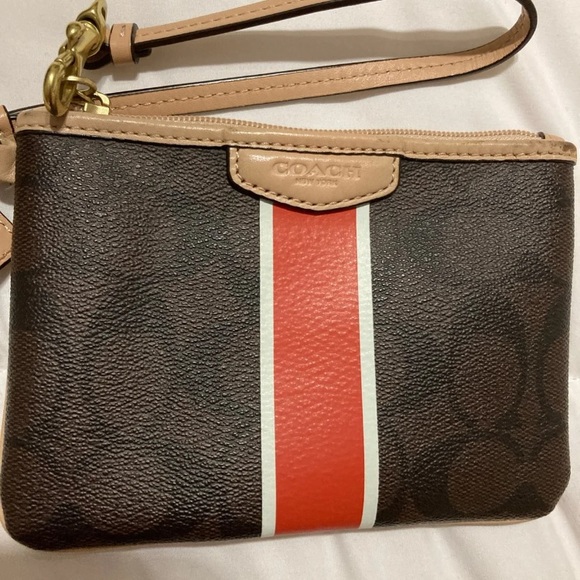 Coach wristlet - Picture 9 of 10